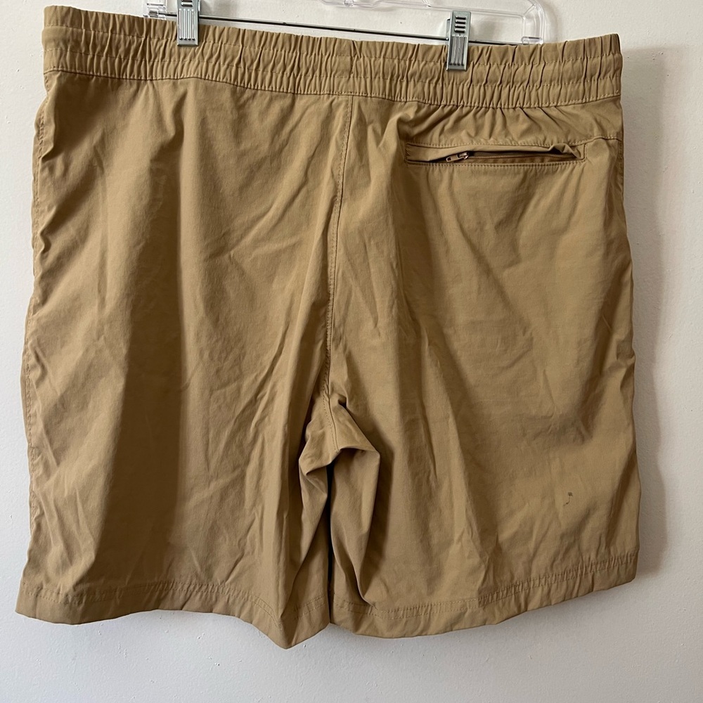 STYLUS Tan Elastic Waist Shorts